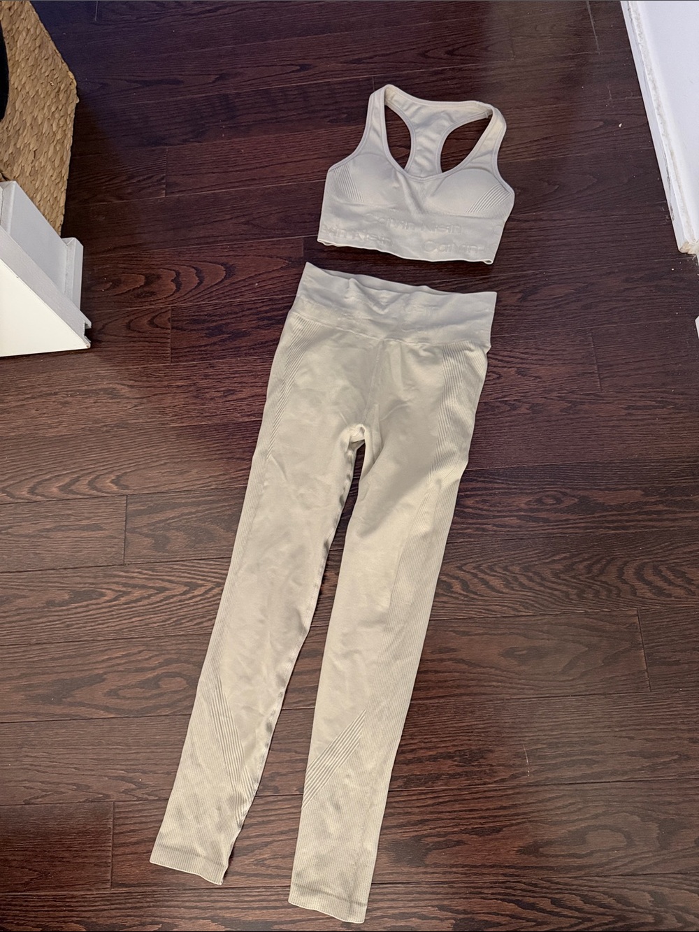 Calvin Klein Seamless High-Waist Leggings & Racerback Sports Bra - Cream